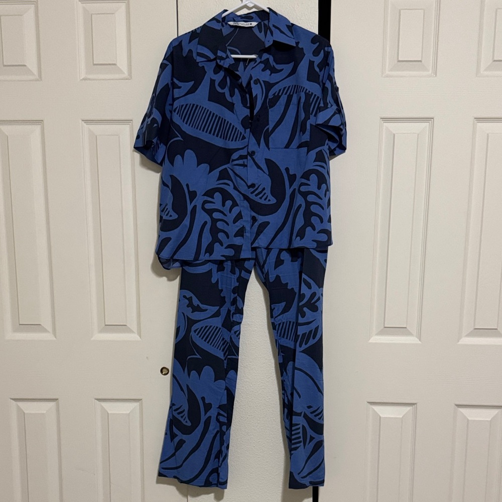 Zara Navy and Blue Abstract Button Down Shirt & Matching Pants